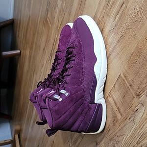 Jordan 12 Retro 'Bordeaux'